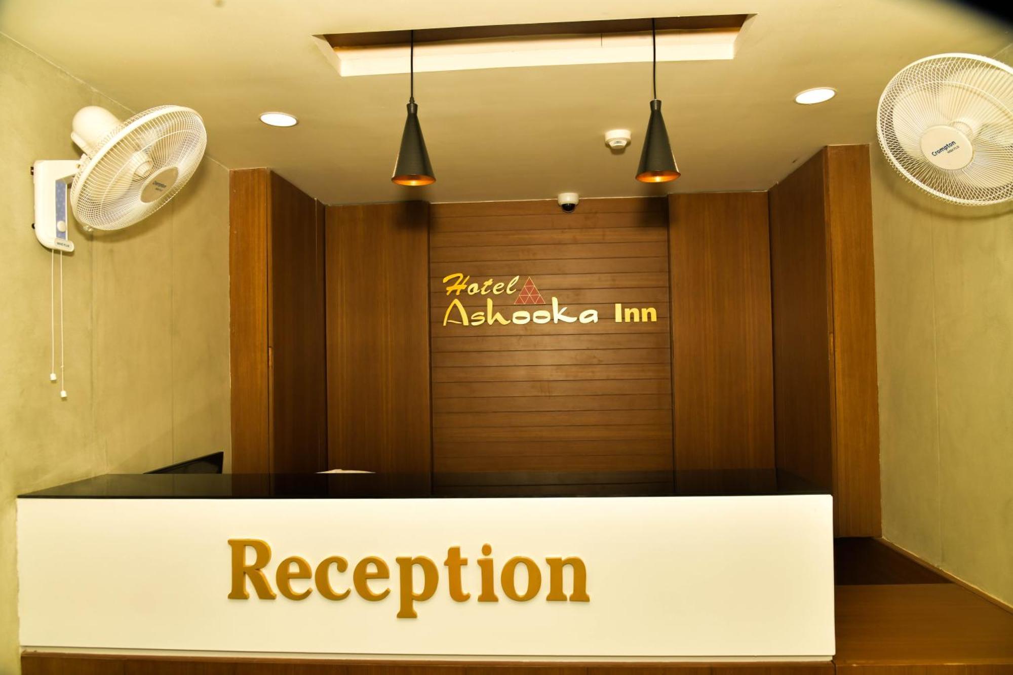Hotel Ashooka Inn Gandhinagar Bagian luar foto