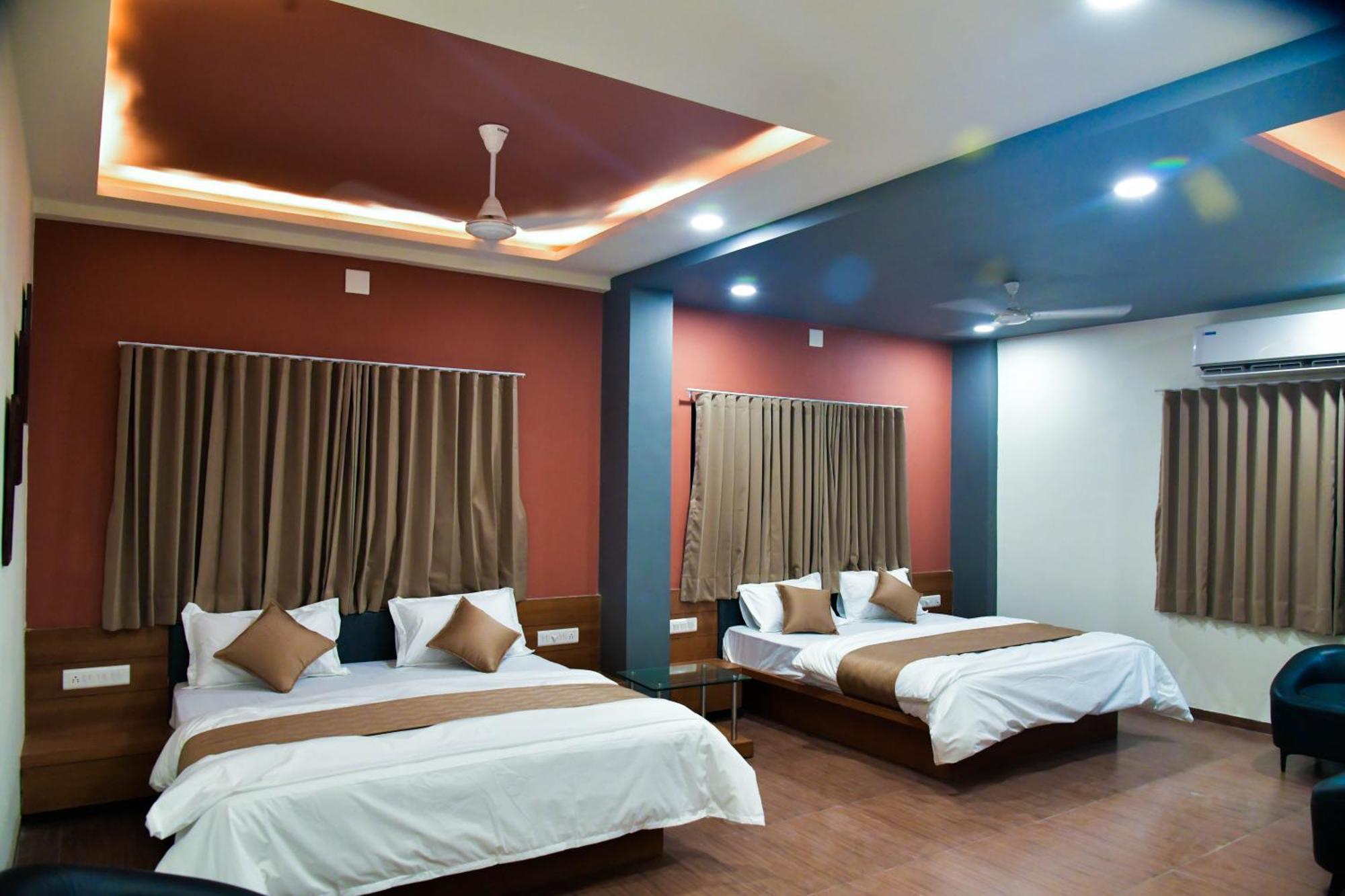 Hotel Ashooka Inn Gandhinagar Bagian luar foto